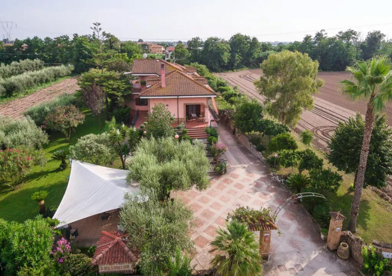 Villa Rosa Lifestyle B&B เซสซาอูรุนกา ภายนอก รูปภาพ